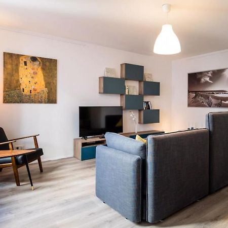 Homefy Oldtown Apartment - 6 People - 2 Bath - Balcony - Top Location Düsseldorf Extérieur photo